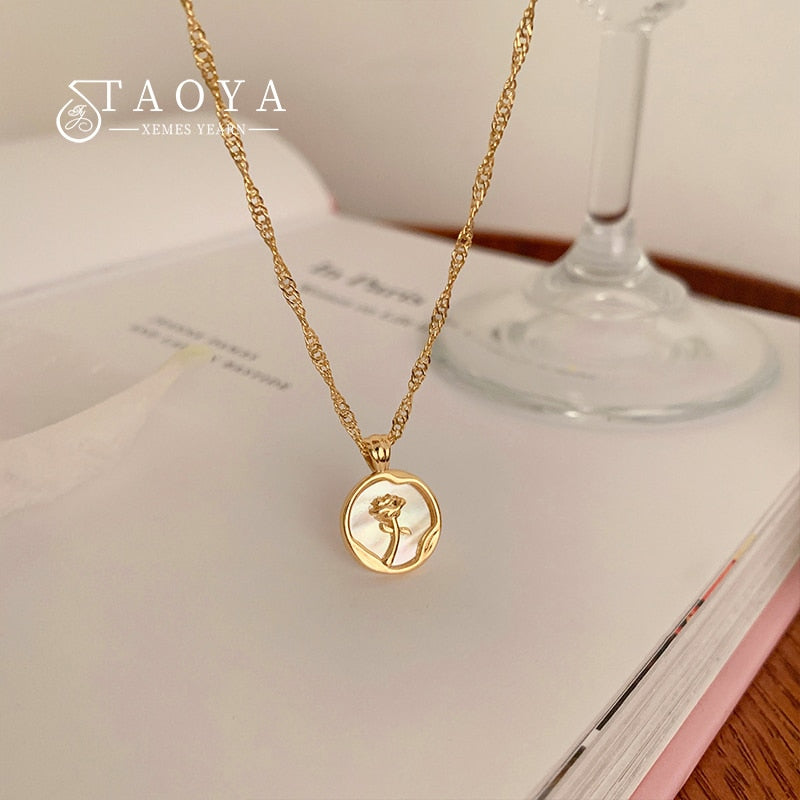 Irregular Shell Rose Pendant Necklace