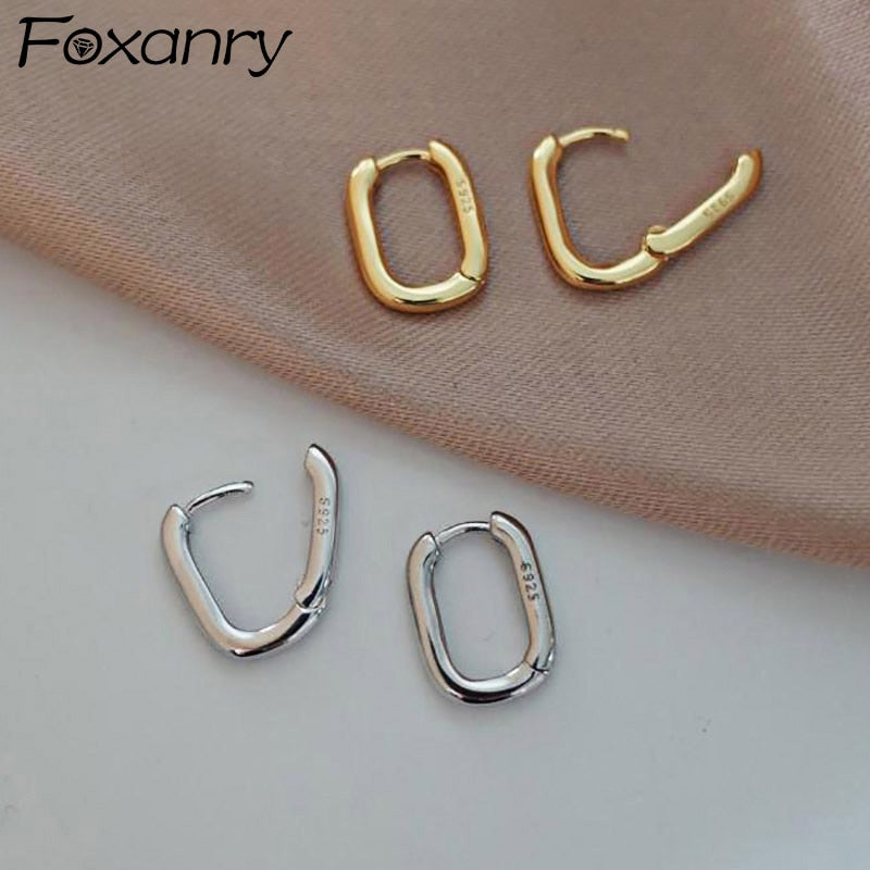 U-Shape Circle Earrings